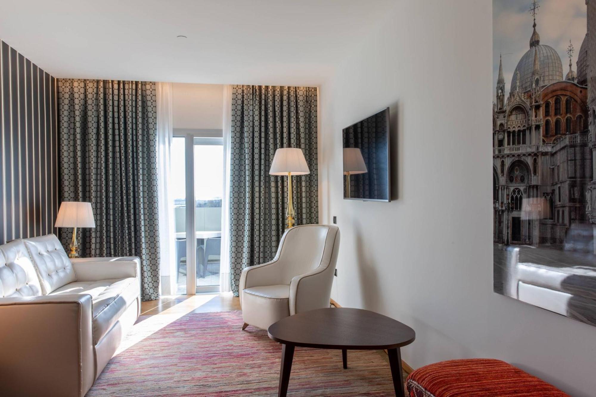 Courtyard By Marriott Venice Airport