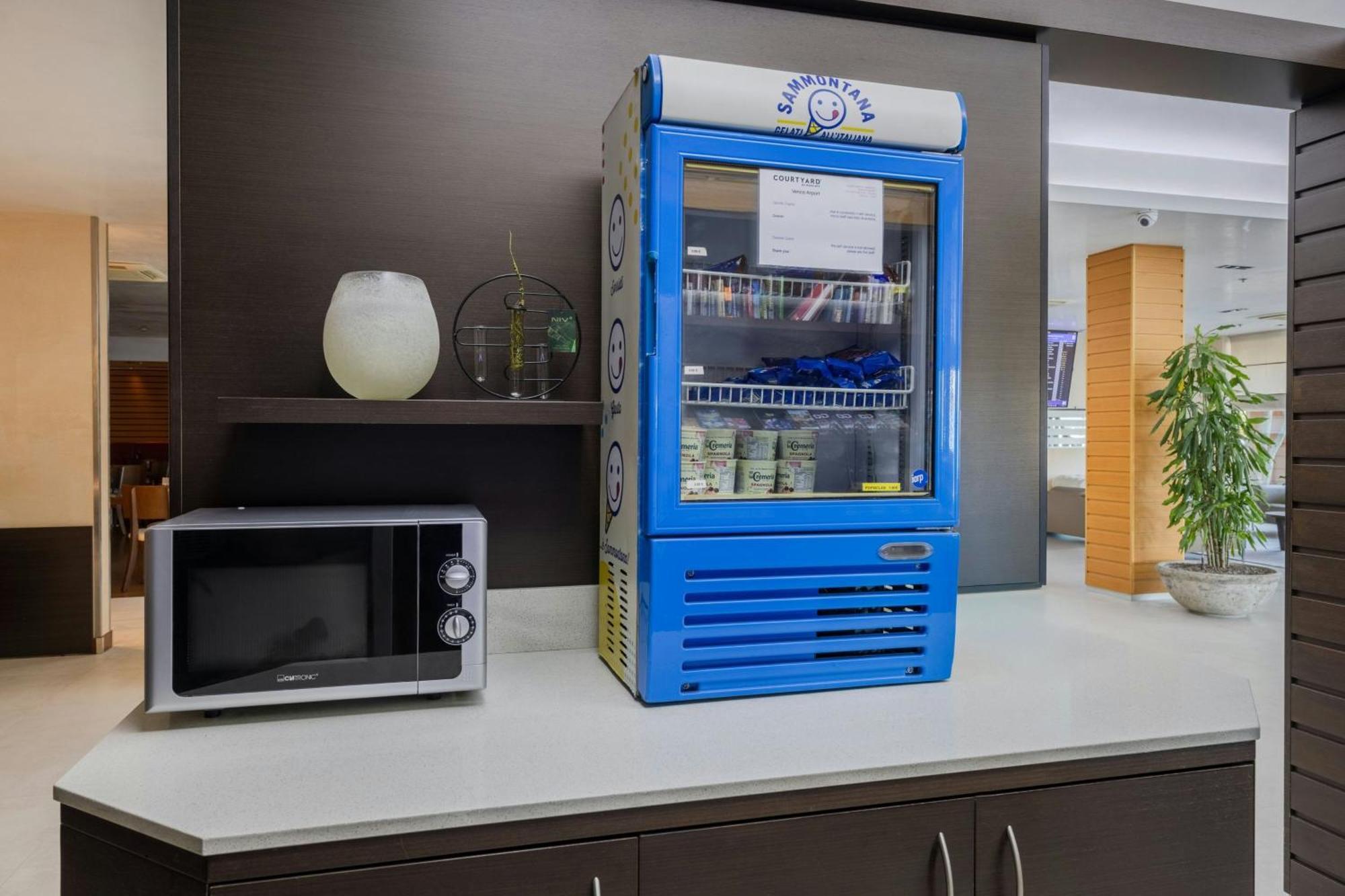 Hotel Courtyard By Marriott Venice Airport 4*